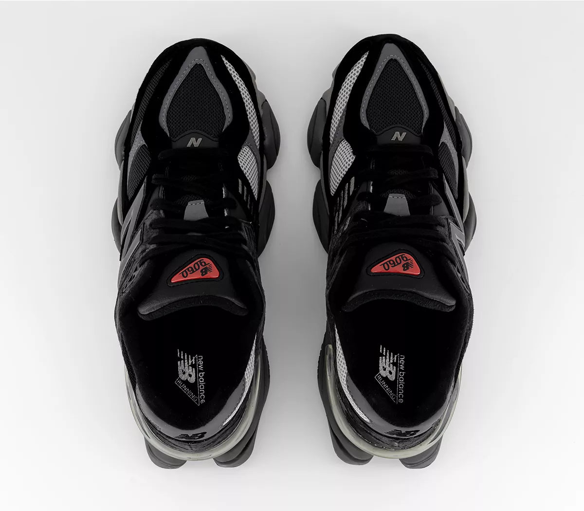 New Balance 9060 ‘Black-Grey-Red’