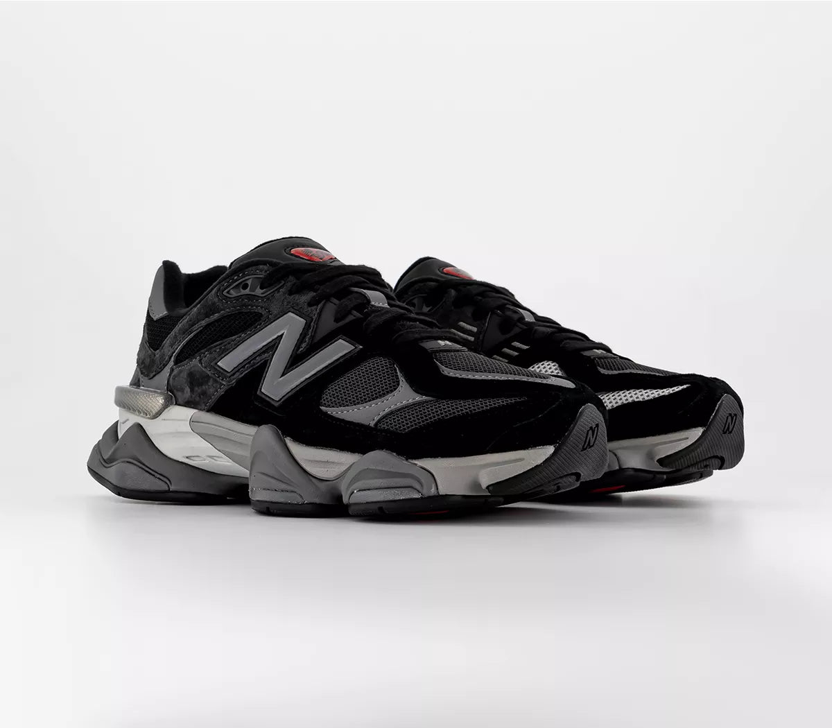 New Balance 9060 ‘Black-Grey-Red’